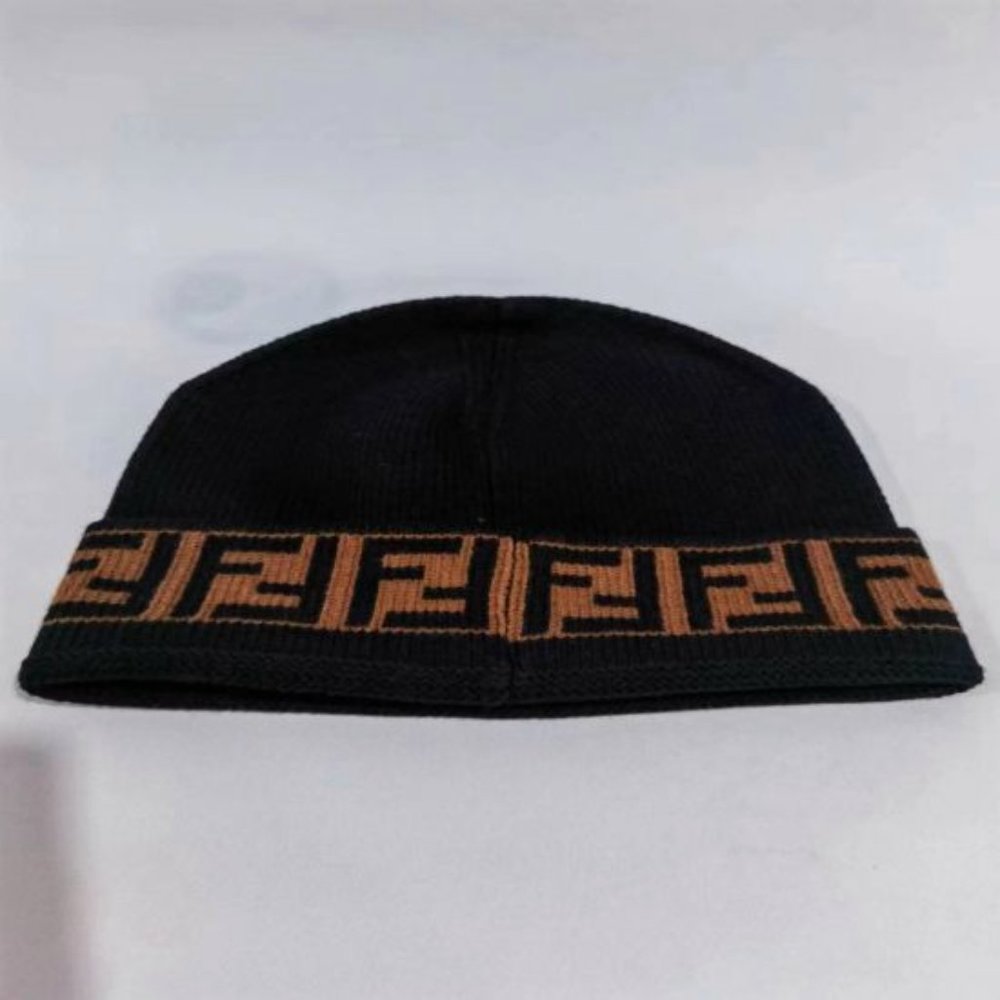 Fendi knitted hat